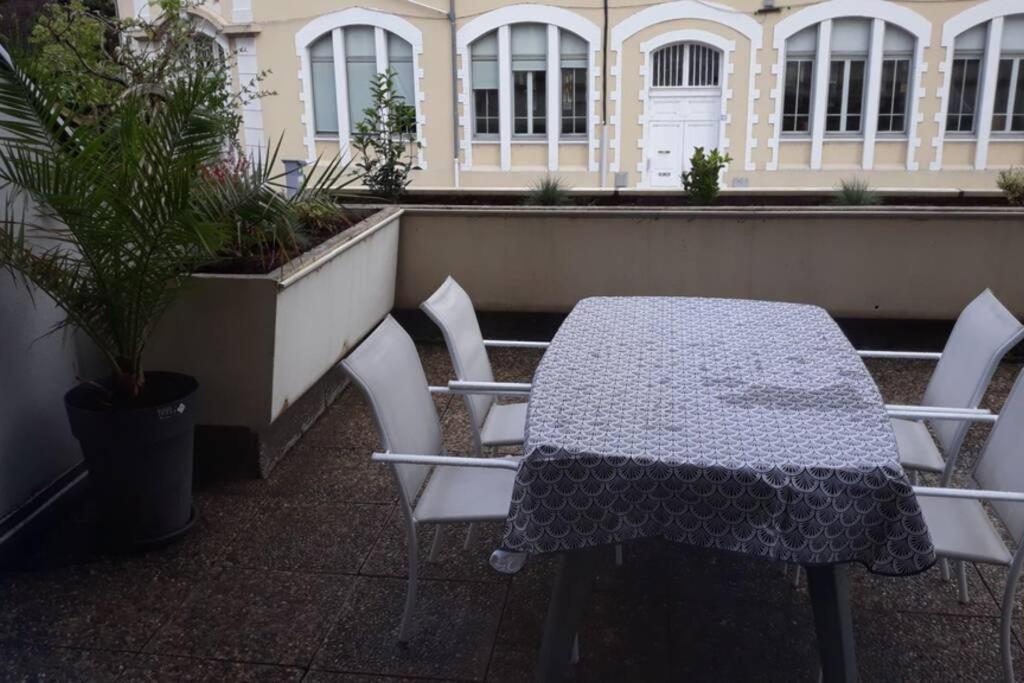 Apartment T2 Parking Prive Proche Centre Et Gare *